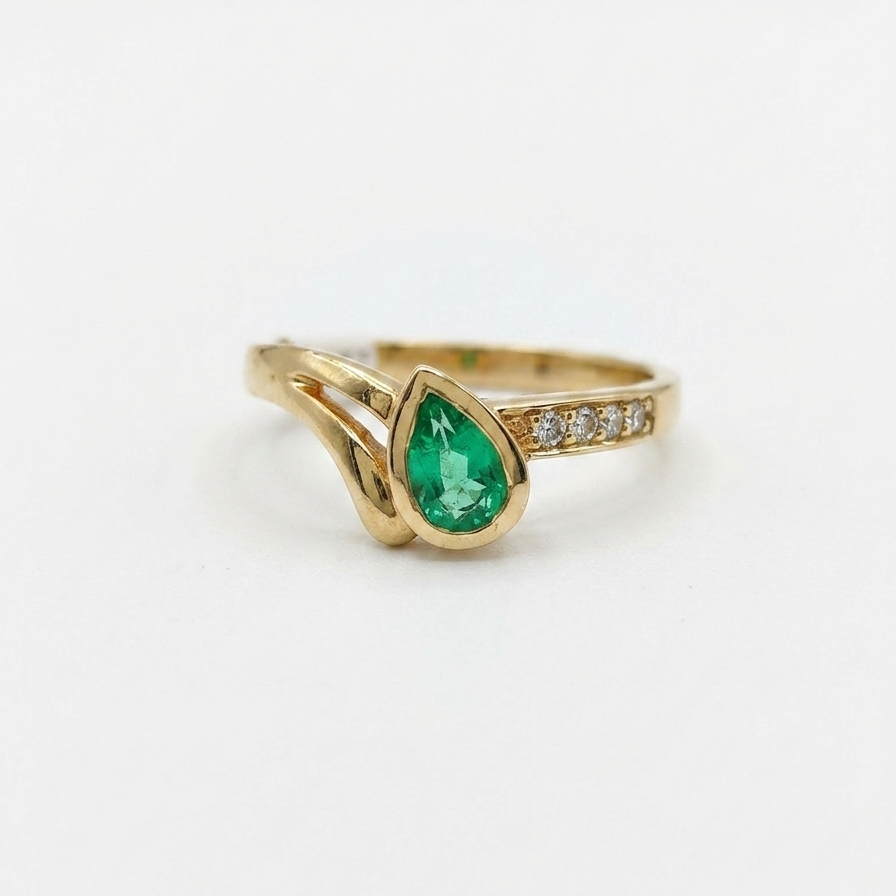 Anillo Lagrima de Esmeralda con Diamantes Oro18k