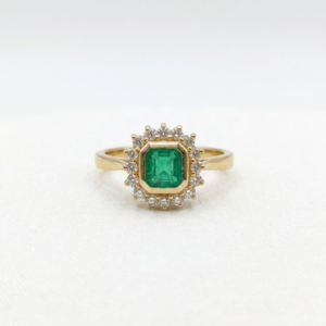 Anillo Marquesa Cuadrada con Diamantes Mediano Oro18k