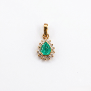 Dije Marquesa Esmeralda Lagrima con Diamantes Oro 18k