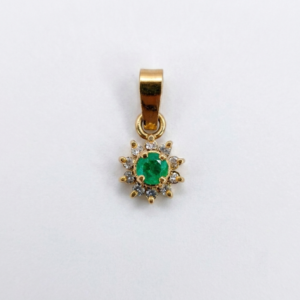 Dije Esmeralda Redonda con Halo Oro 18k