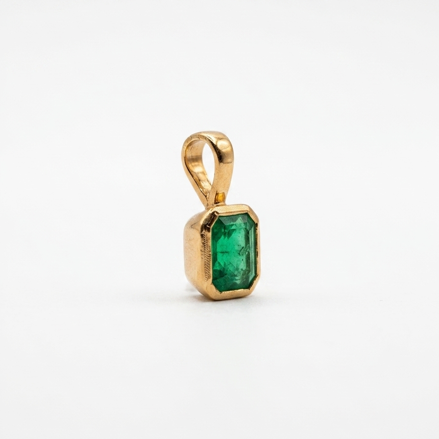 Dije Esmeralda Talla Rectangular en Engaste Biselado Oro 18k - Imagen 2