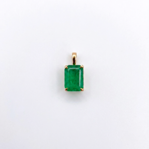 Dije Solitario Rectangular en Corte Esmeralda  Oro 18k