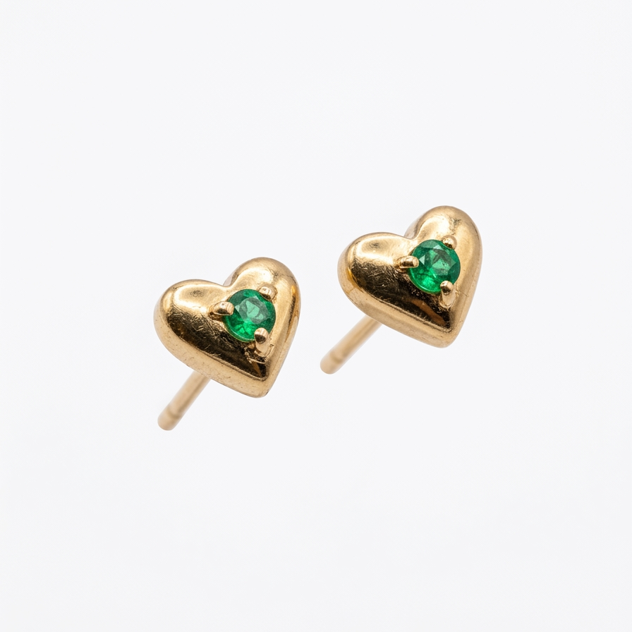 Aretes Topo Corazón con Esmeralda Redonda Oro 18k