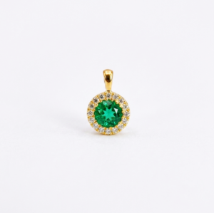 Dije Esmeralda Redonda con Halo de Diamantes Oro 18k
