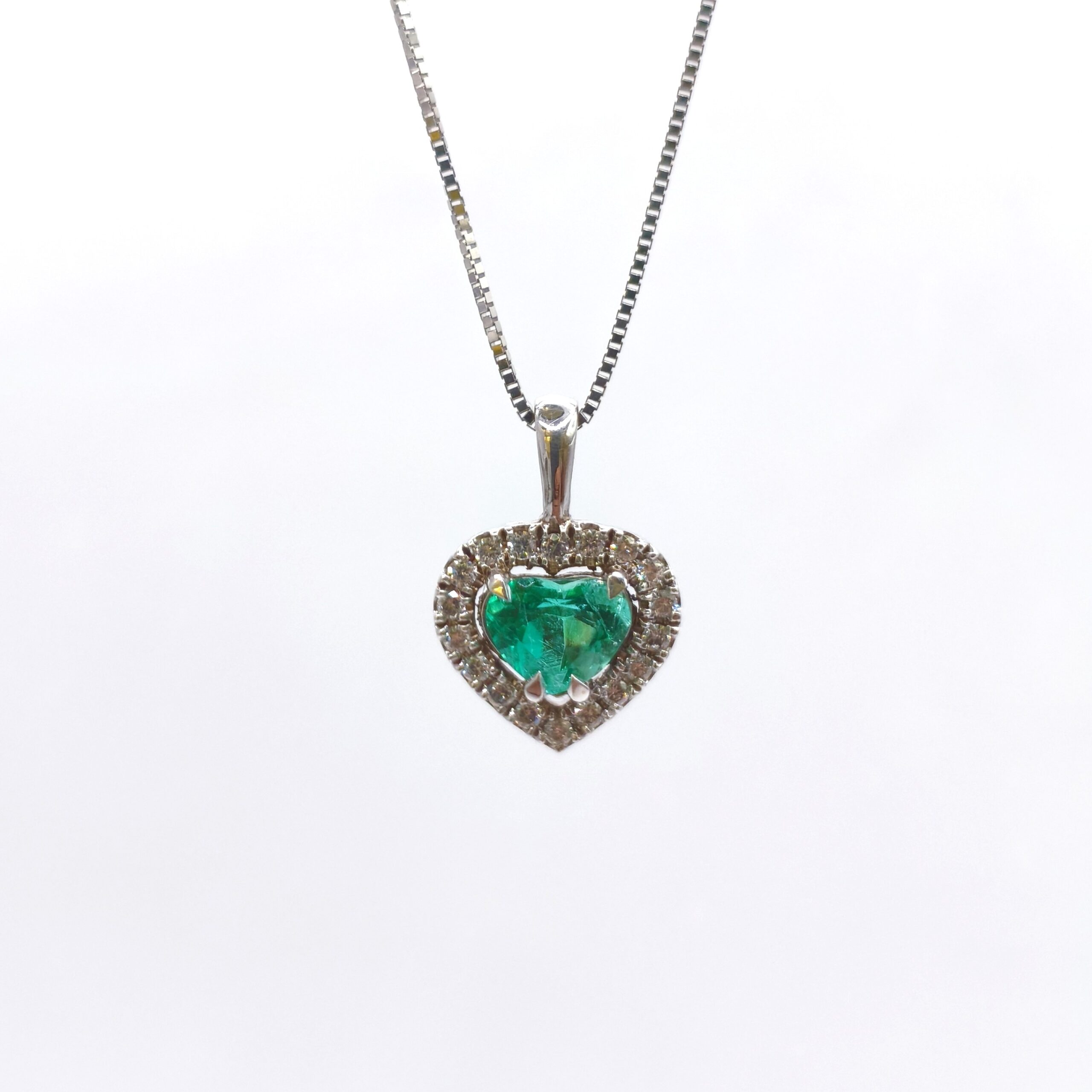 Dije Corazon Aura Oro Blanco 18k - Imagen 2