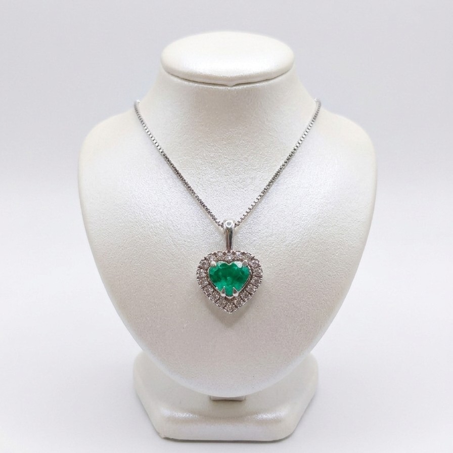 Dije Corazon Aura Oro Blanco 18k