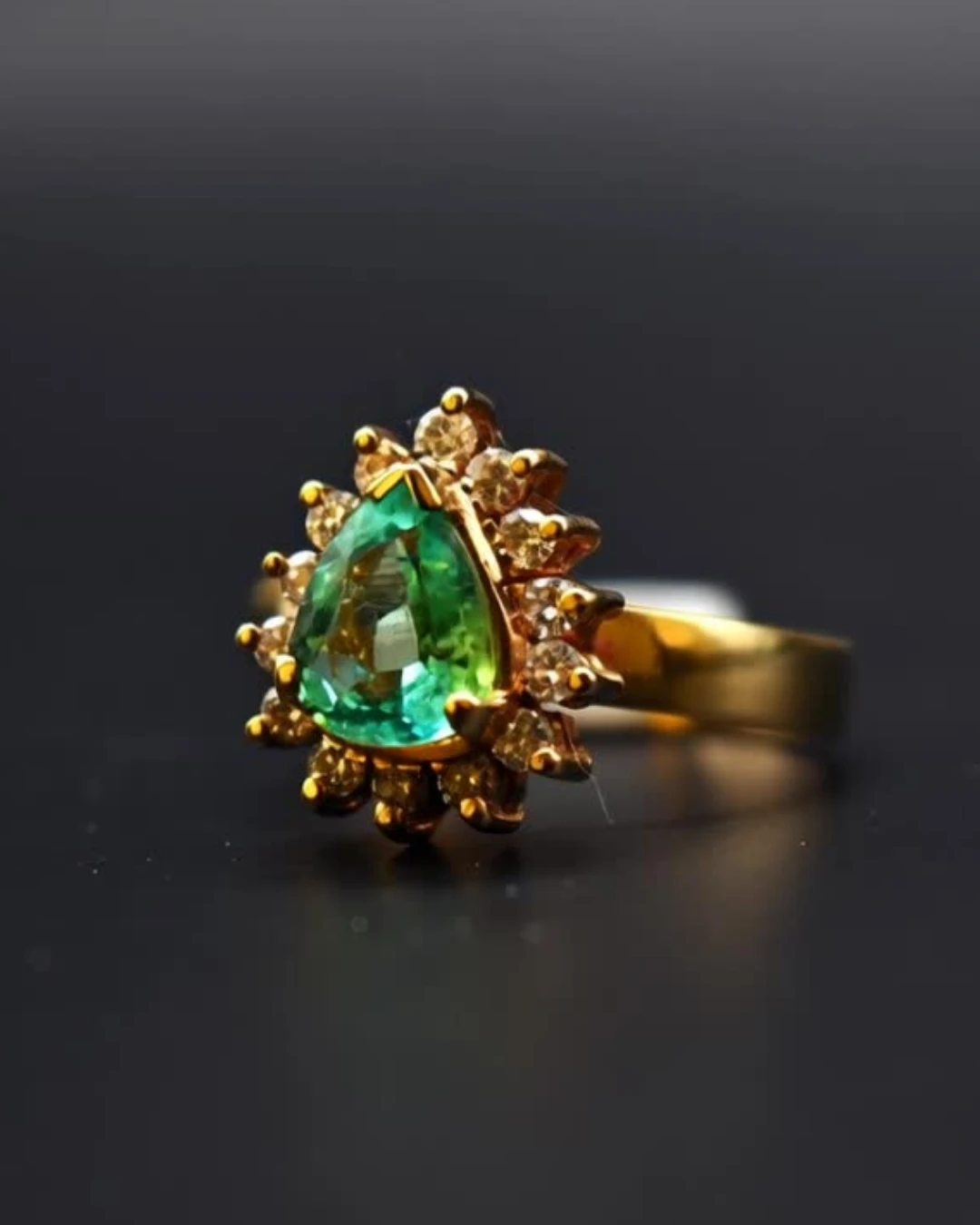 Colombia Emerald — piece and workshop