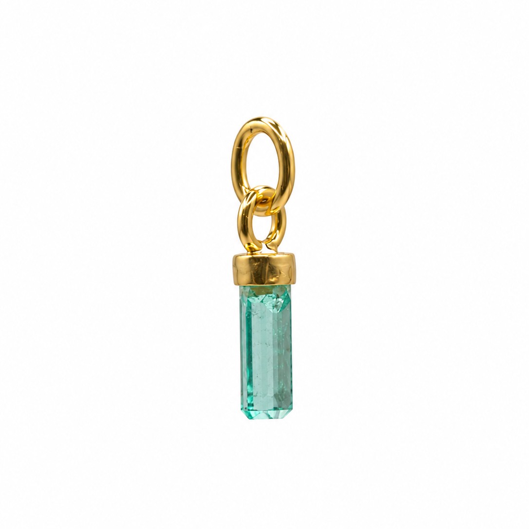 Dijes Canutillo con esmeralda pequeño Oro 18k - Image 3