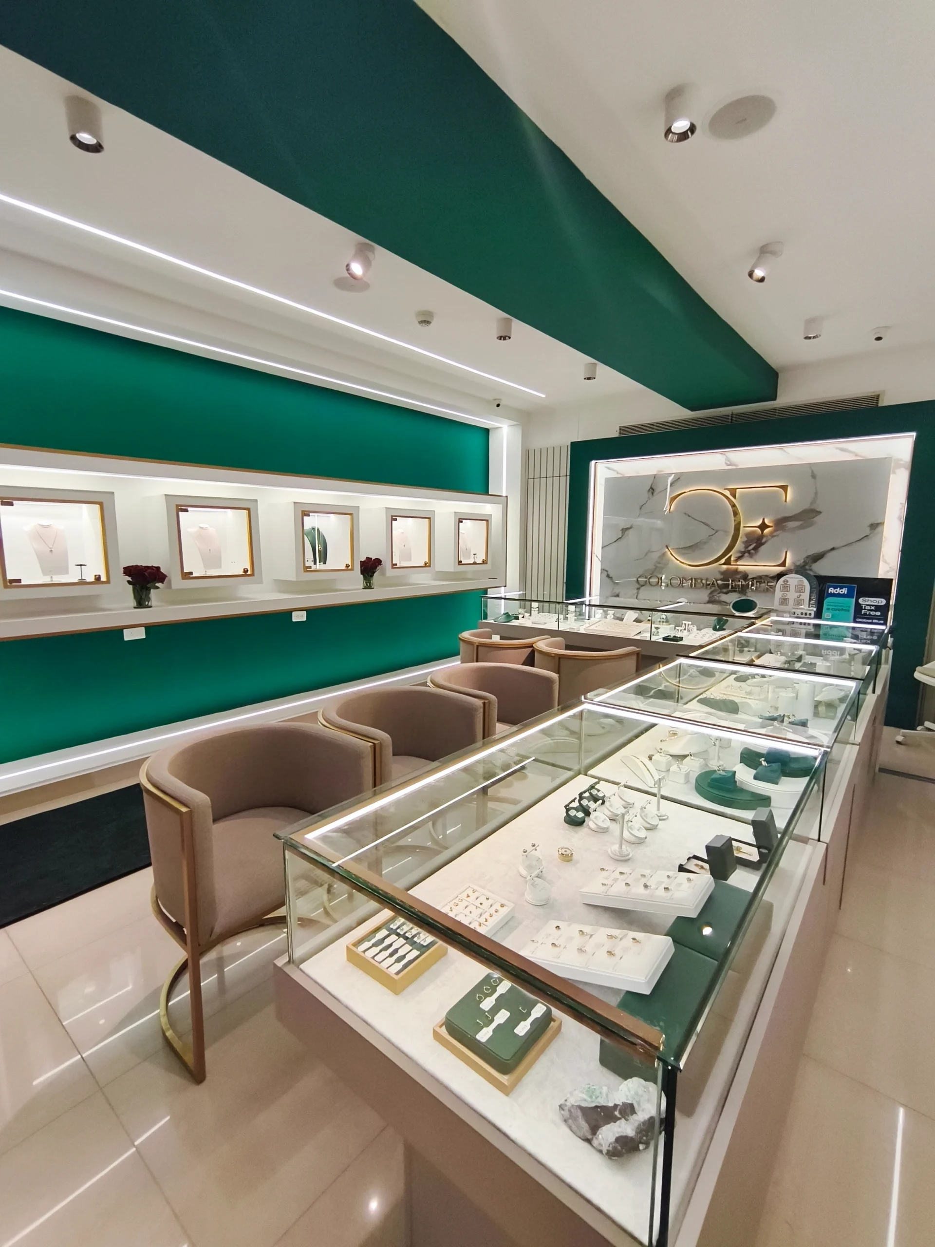 Colombia Emerald — piece and workshop